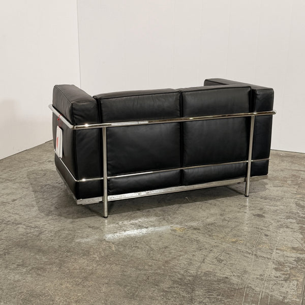Cassina Fauteuil Grand Confort Petit Modele 2 by LeCorbusier, Pierre Jeanneret and Charlotte Perriand @ REHAUS