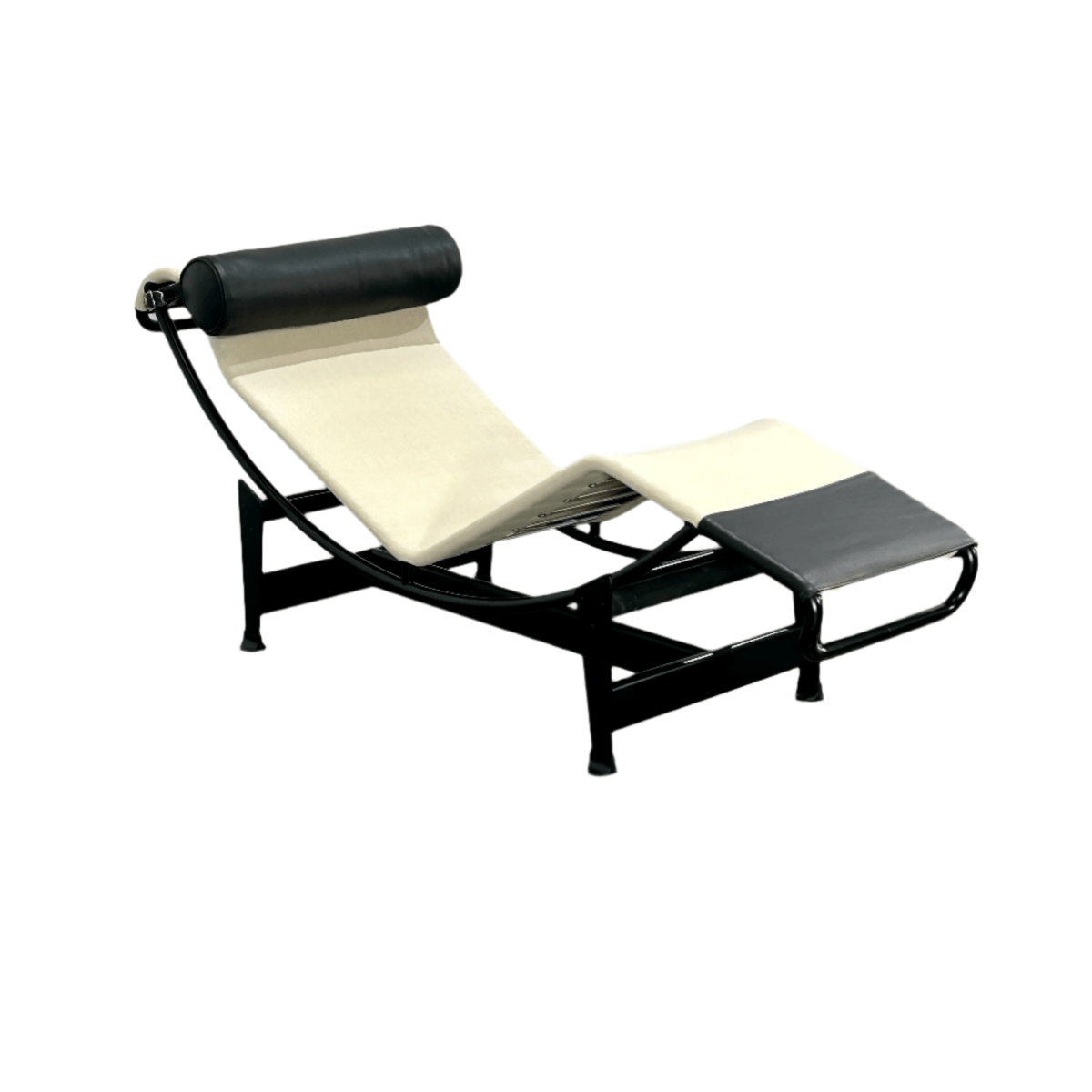 Cassina LC4 Chaise Longue by Le Corbusier, Pierre Jeanneret, Charlotte Perriand @ REHAUS