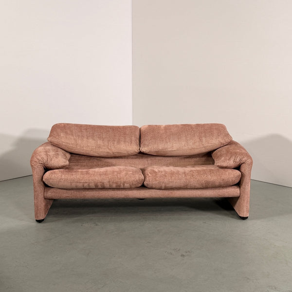 Cassina Maralunga Two Seater Sofa by Vico Magistretti @ REHAUS
