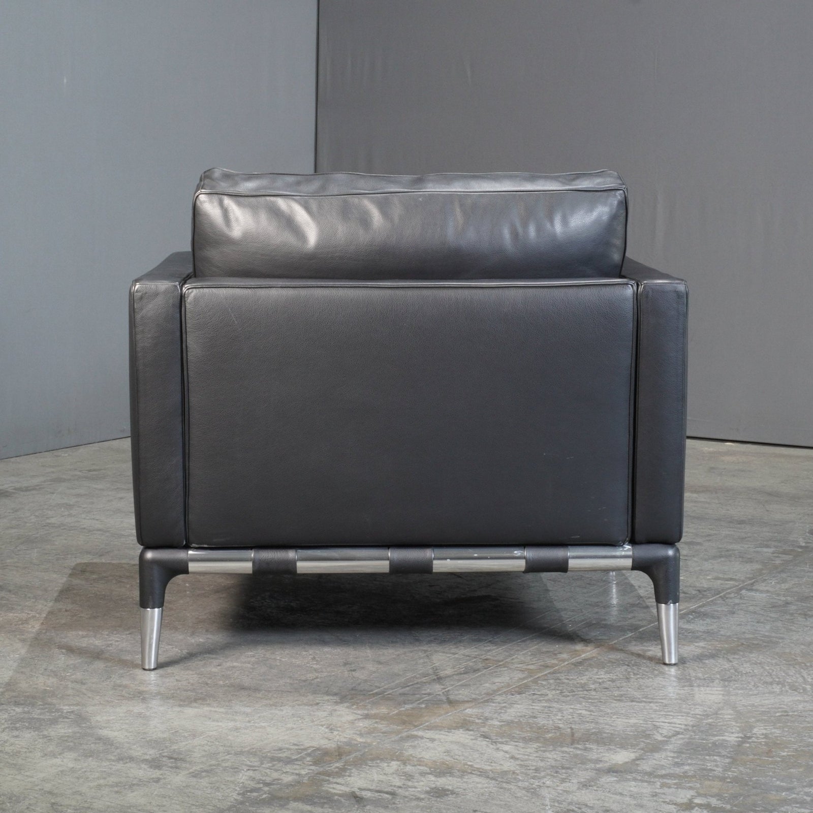Cassina Privé Armchair in Black Leather by Philippe Starck @ REHAUS