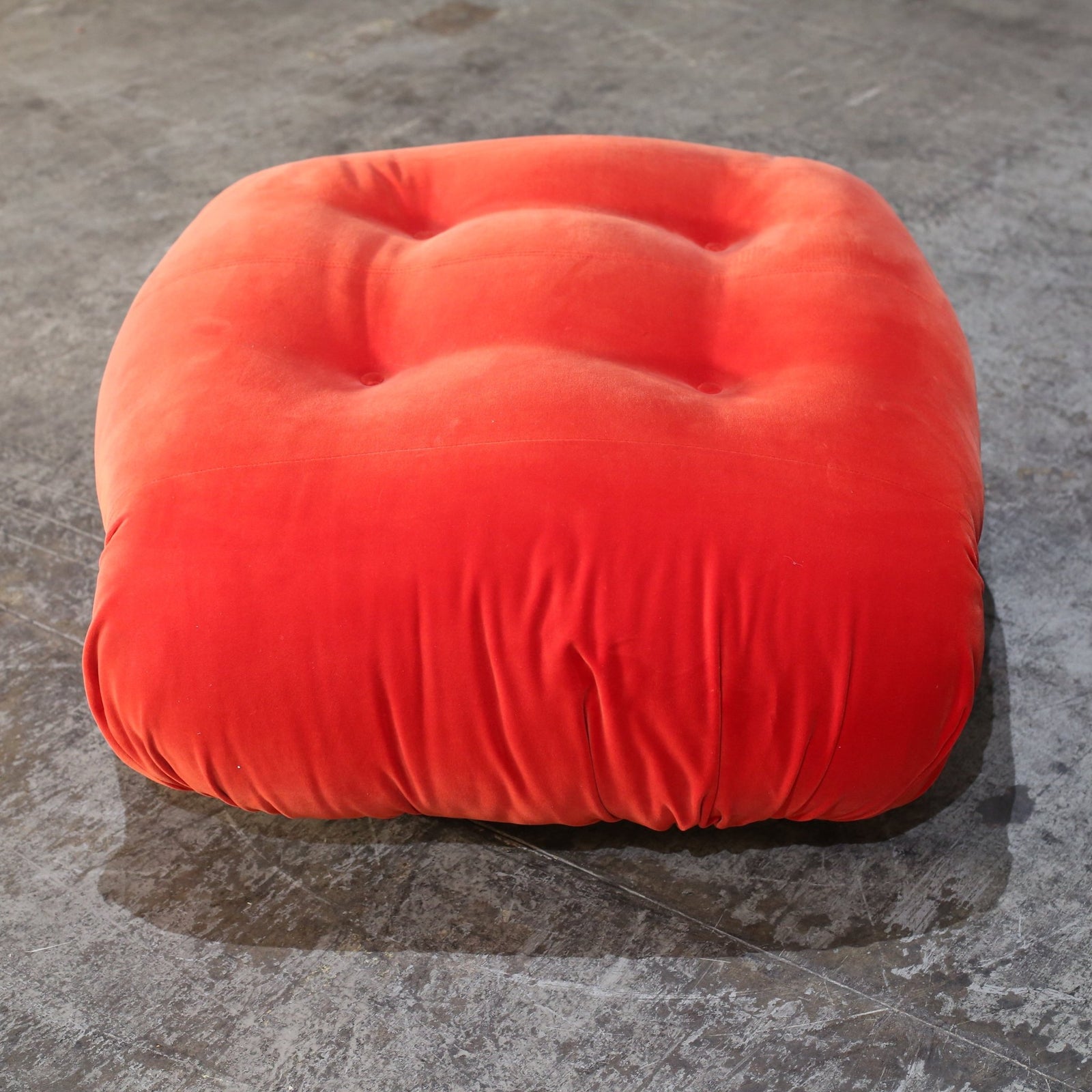 Cassina Soriana Ottoman by Afra & Tobia Scarpa @ REHAUS
