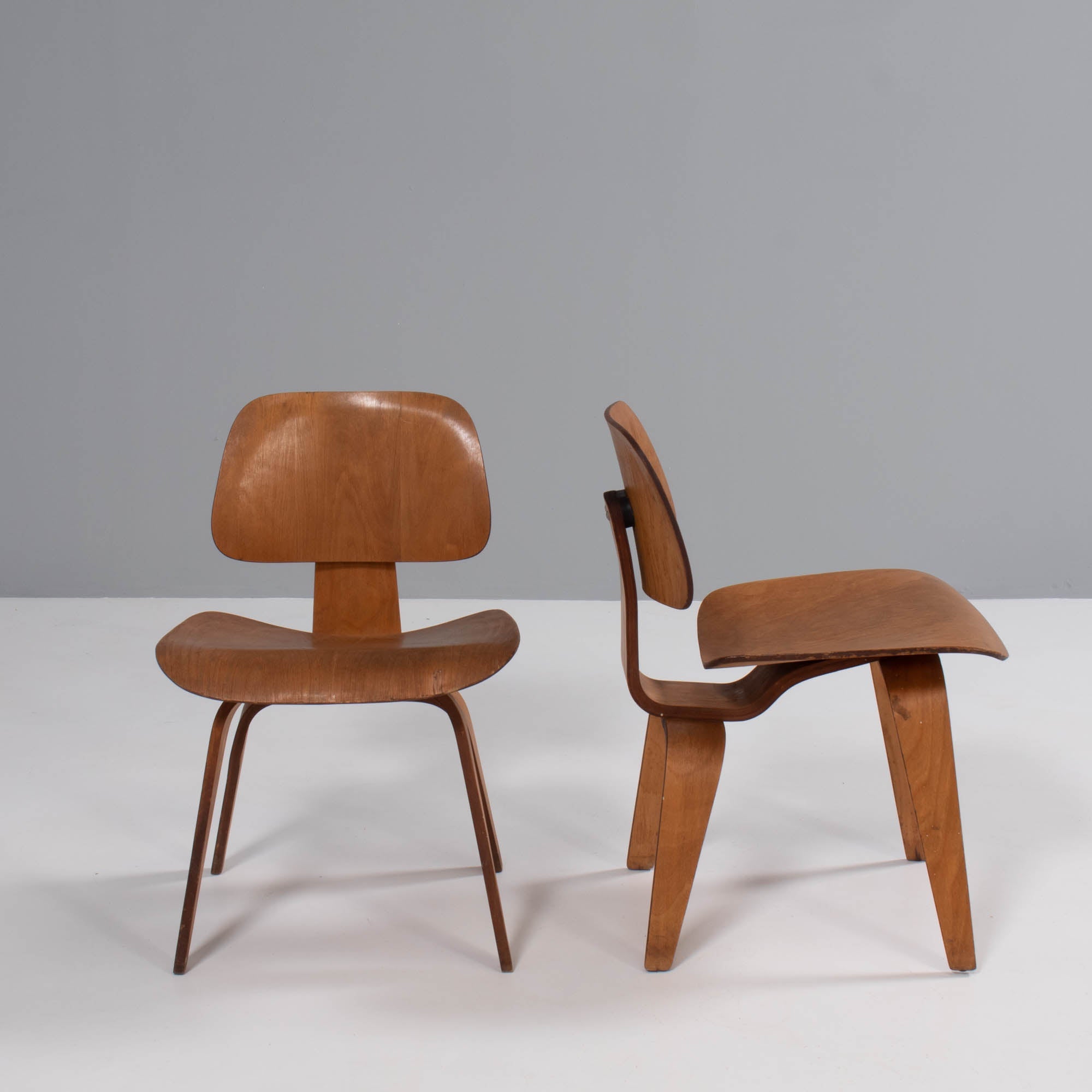Charles & Ray Eames for Herman Miller DCW Dining Chairs, 1950s Set