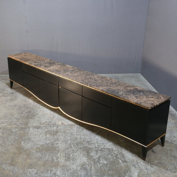 Christopher Guy Harper Cabinet @ REHAUS