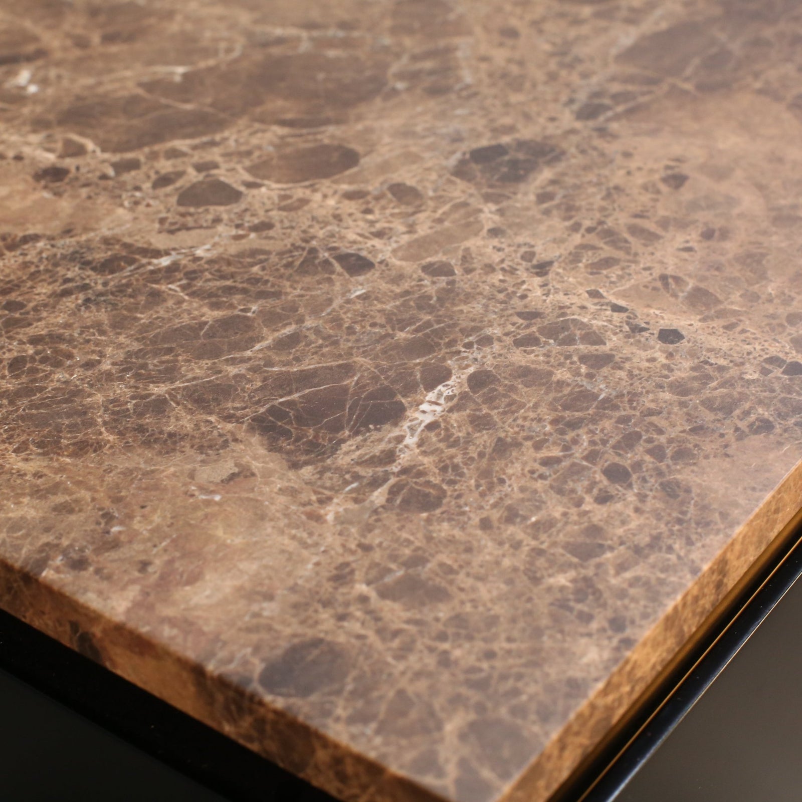Christopher Guy Harper Cabinet @ REHAUS
