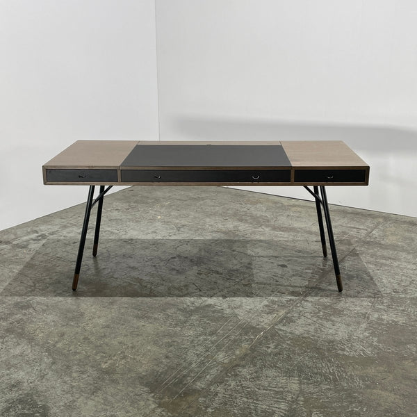 Cupertino Desk by BoConcept @ REHAUS