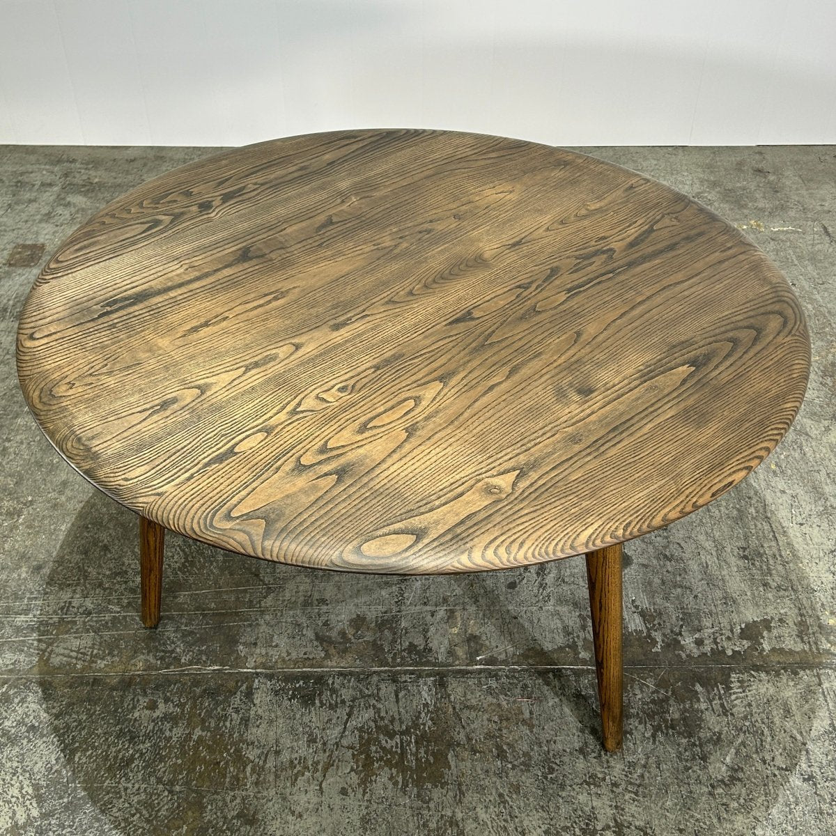 De La Espada Solo Round Table by Neri&Hu @ REHAUS