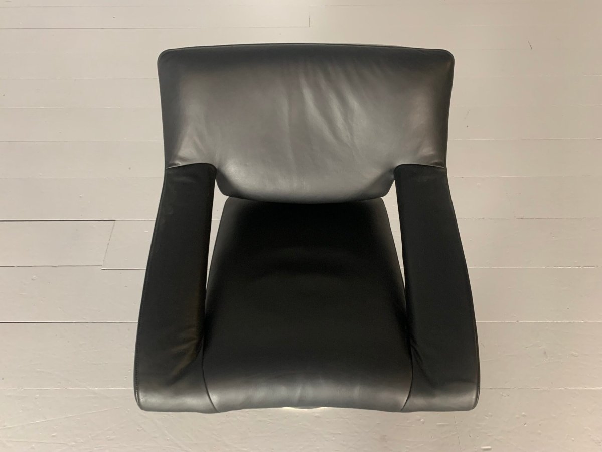 De Sede DS255/01 Armchair - In Black Leather @ REHAUS
