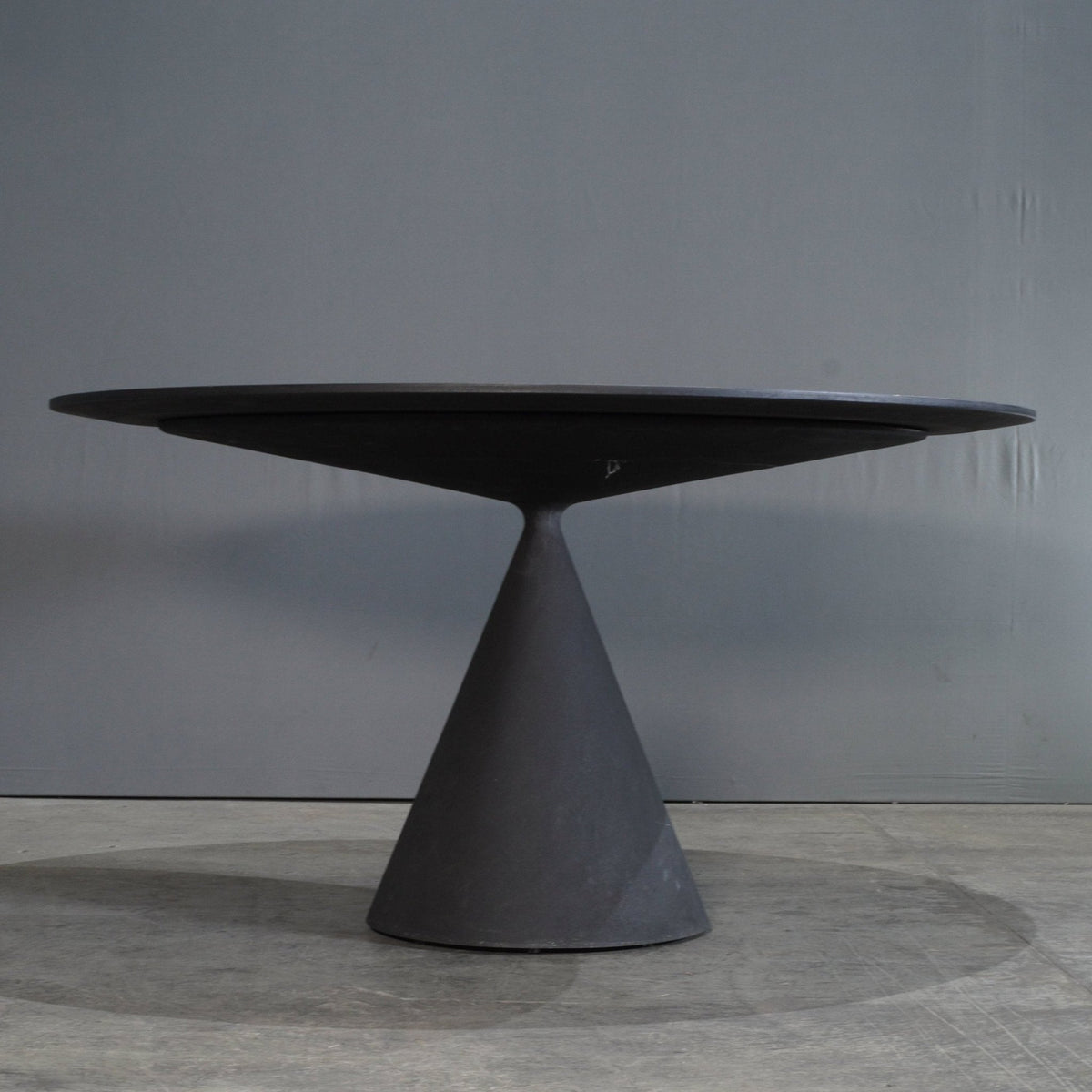 Desalto Clay Dining Table by Marc Krusin @ REHAUS