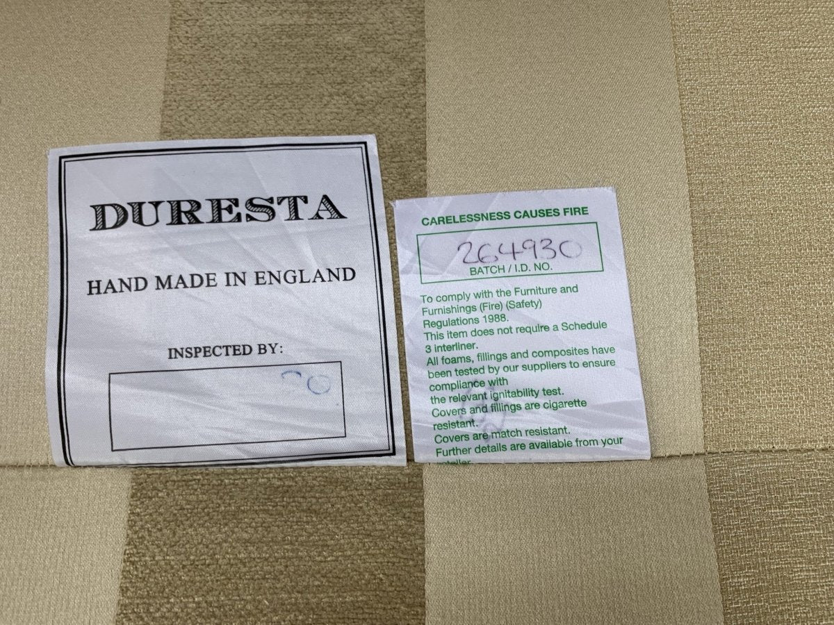 Duresta Villeneuve Sofa - 2.5 - Seat - In Ivory Gold Stripe @ REHAUS
