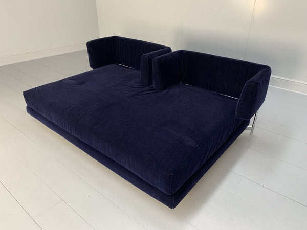 Edra L'Homme Et La Femme Daybed Sofa - In Navy Blue Mohair Velvet @ REHAUS