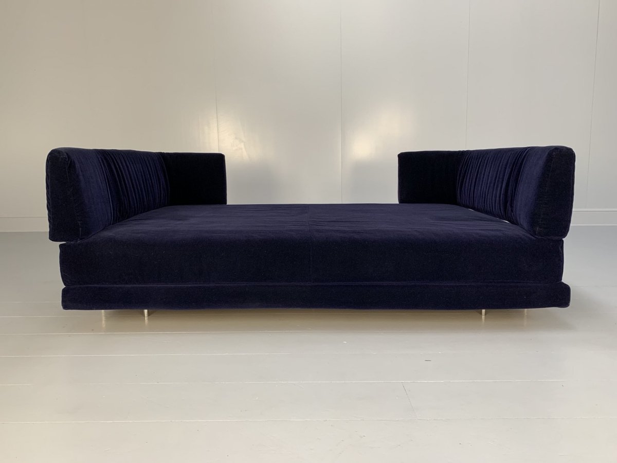 Edra L'Homme Et La Femme Daybed Sofa - In Navy Blue Mohair Velvet @ REHAUS
