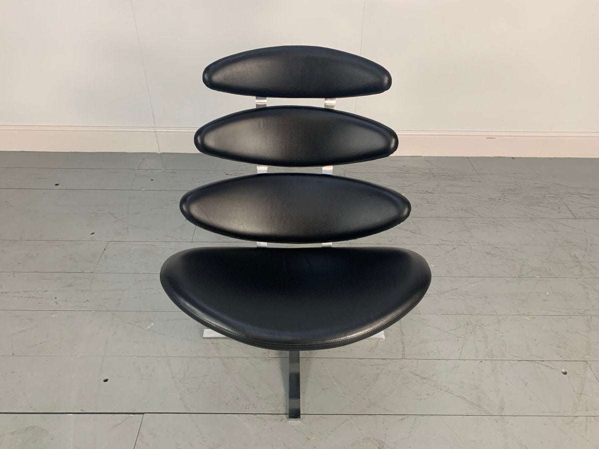 Erik Jorgensen Corona EJ5 Chairs in Black Apache Leather, Set of 2 @ REHAUS