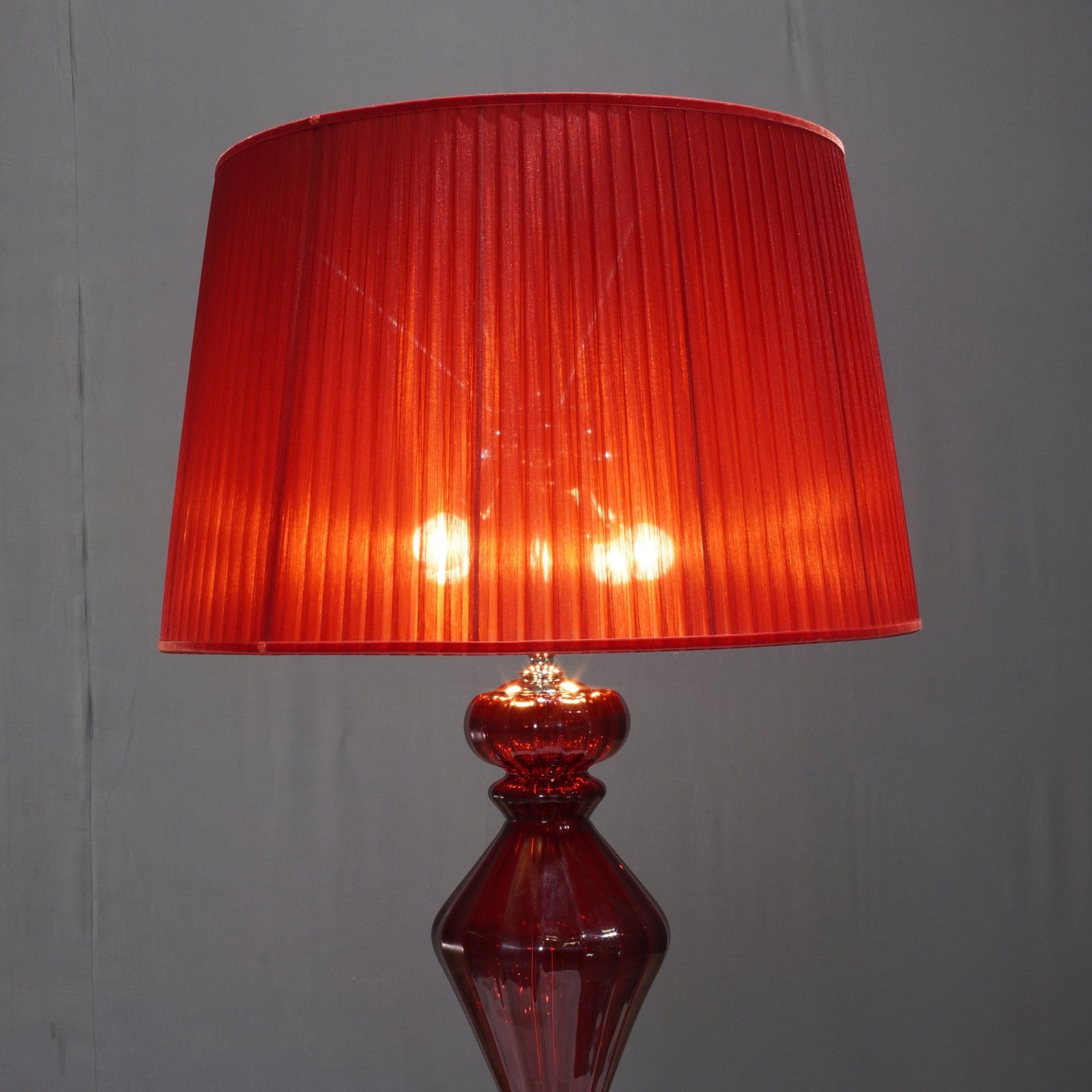 Fendi Casa Red Murano Table Lamp @ REHAUS