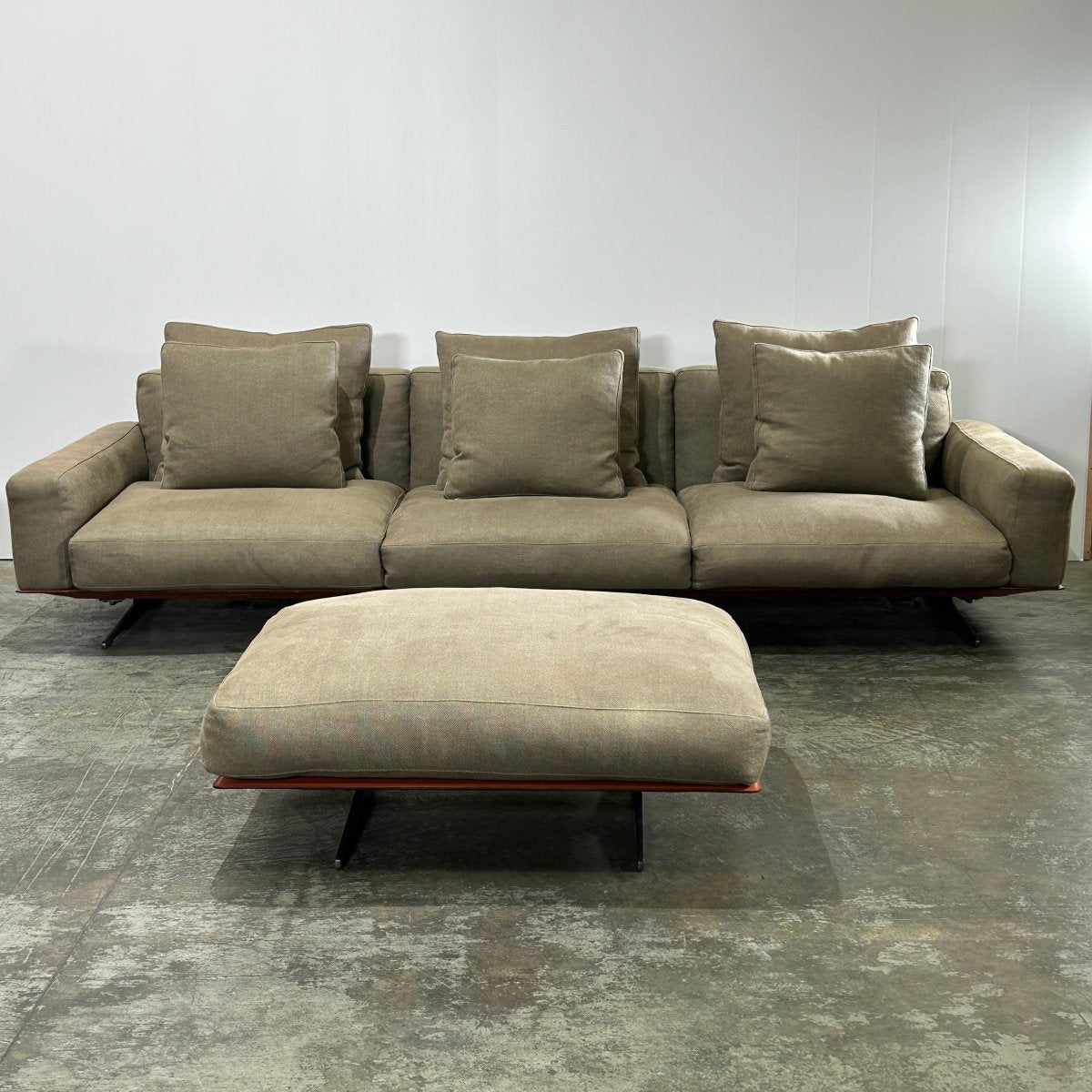 Flexform Soft Dream Three Seater Sofa & Ottoman @ REHAUS