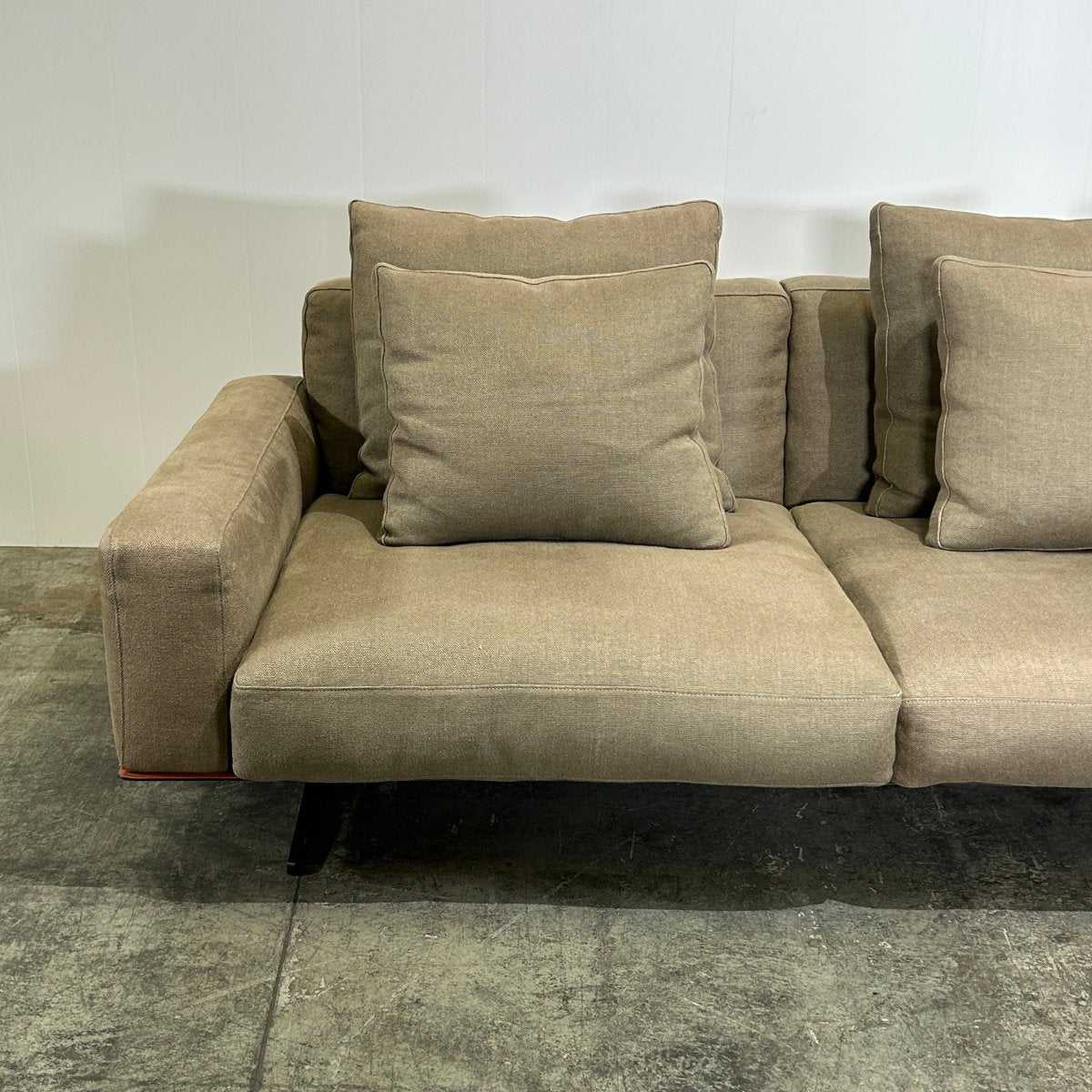 Flexform Soft Dream Three Seater Sofa & Ottoman @ REHAUS