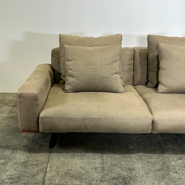 Flexform Soft Dream Three Seater Sofa & Ottoman @ REHAUS