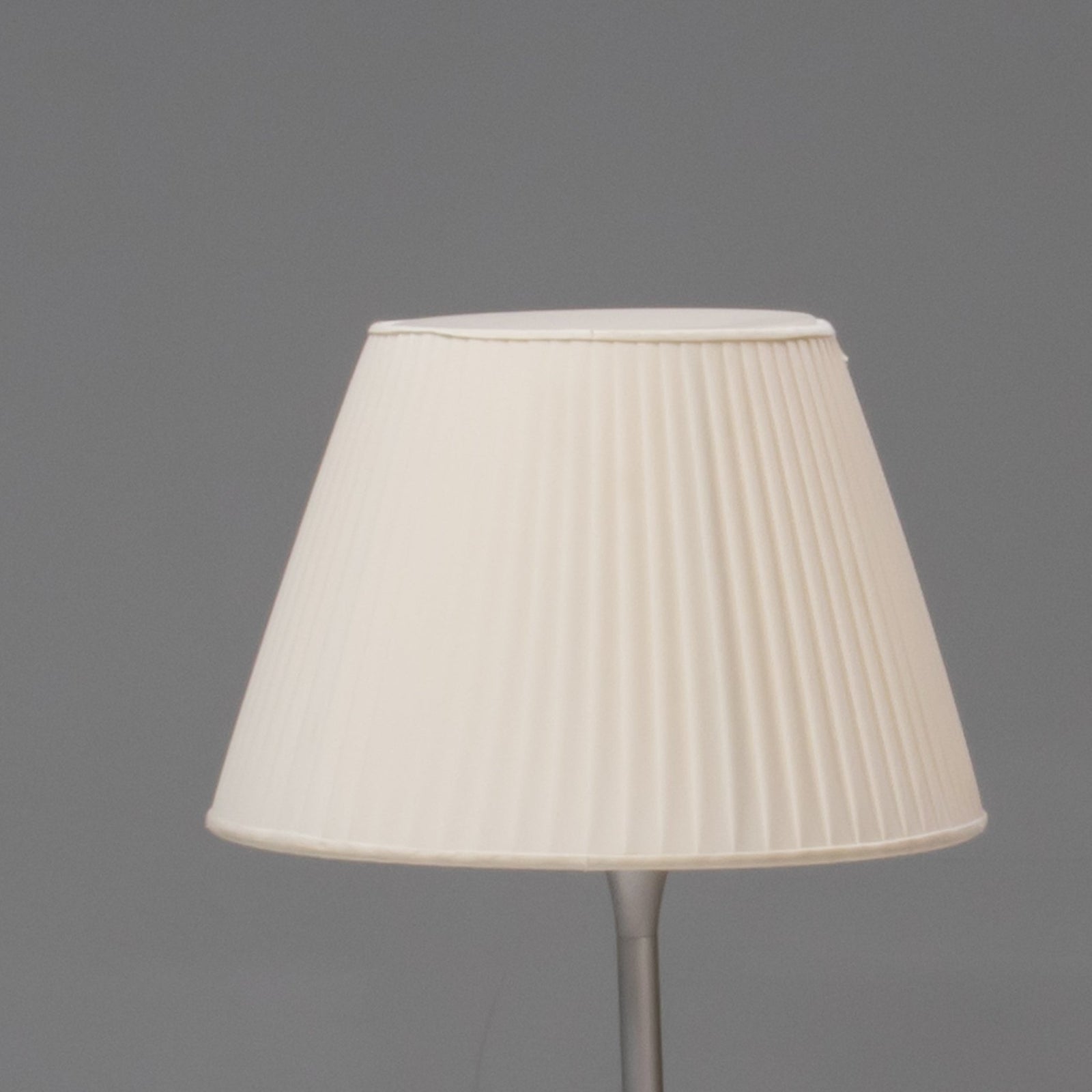 Flos by Philippe Starck Romeo White Table Lamp - REHAUS - Rodolfo Dordoni