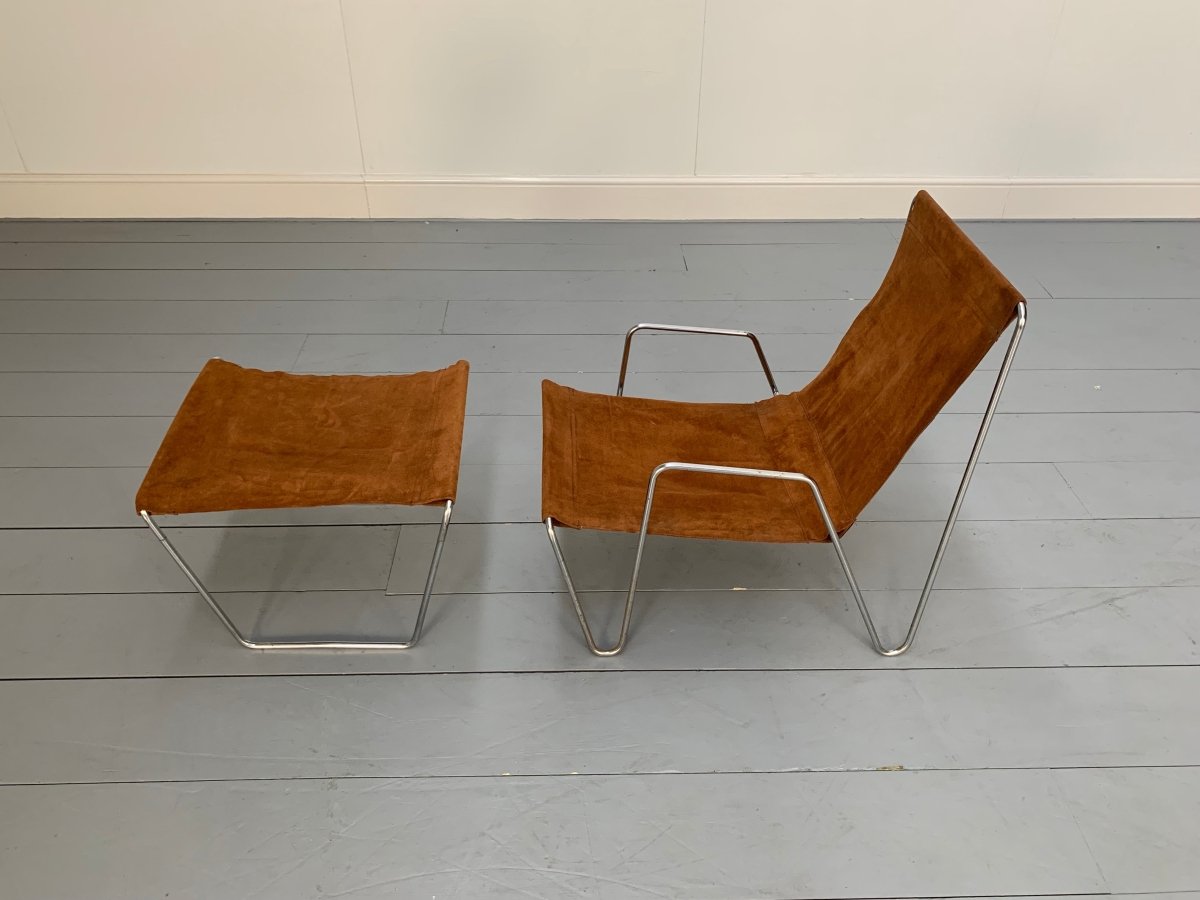 Fritz Hansen Bachelor Lounge Chair & Footstool - In Suede Leather & Chrome @ REHAUS