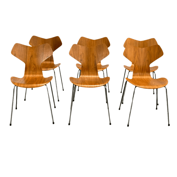 Fritz Hansen Grand Prix Chairs by Arne Jacobsen, Set of Six