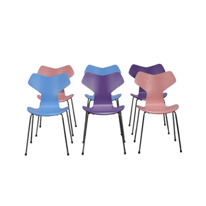Fritz Hansen Grand Prix Chairs by Arne Jacobsen, Set of Six @ REHAUS