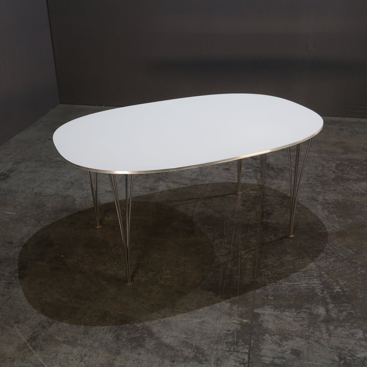 Fritz Hansen Superellipse Table by Piet Hein & Bruno Mathsson @ REHAUS