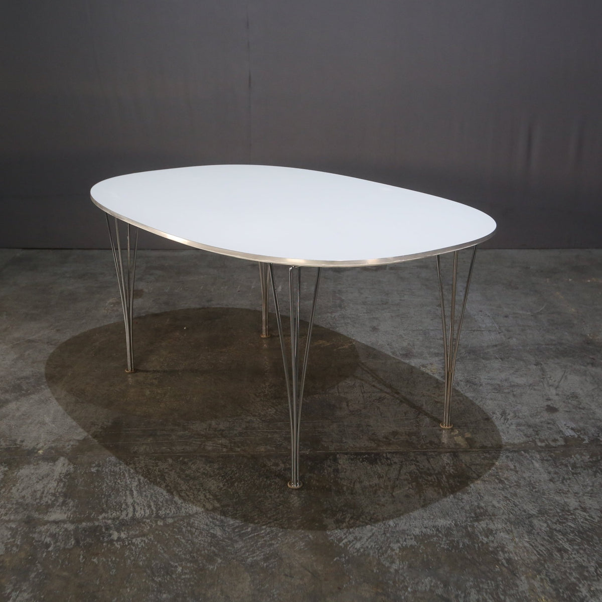 Fritz Hansen Superellipse Table by Piet Hein & Bruno Mathsson @ REHAUS