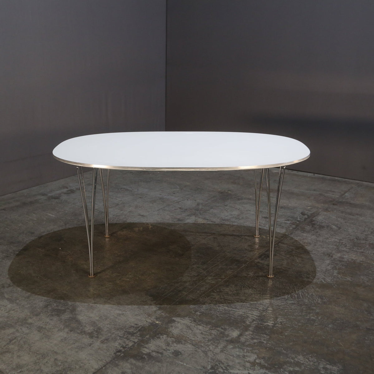 Fritz Hansen Superellipse Table by Piet Hein & Bruno Mathsson @ REHAUS
