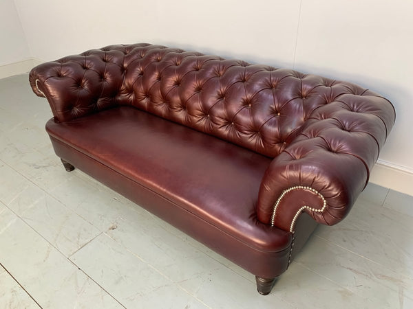 George Smith Leather Sofa - Early Victorian Chesterfield - Buttoned Sofa in Cinnamon Leather @ REHAUS
