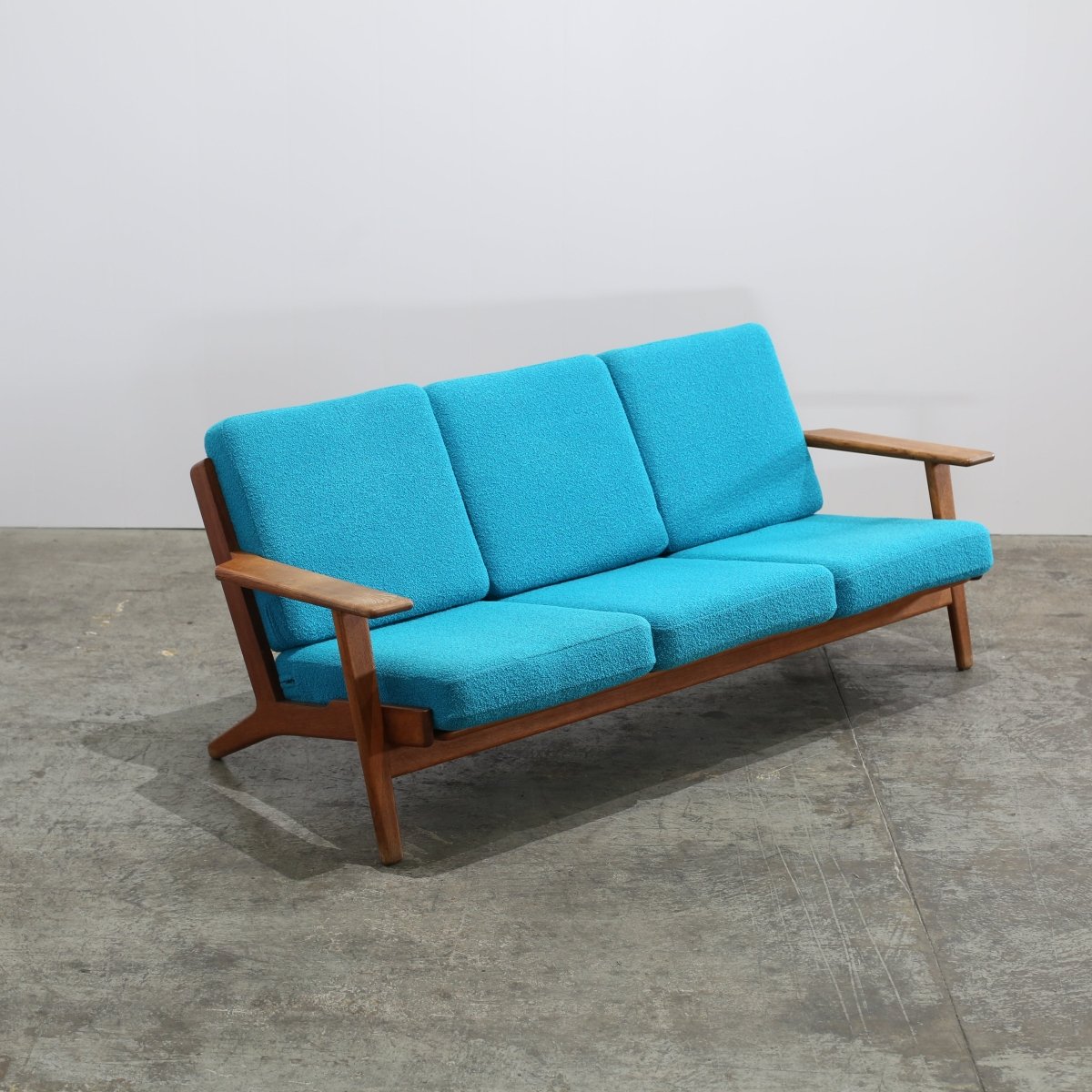 Getama GE 290 Three Seater Sofa by Hans J Wegner @ REHAUS