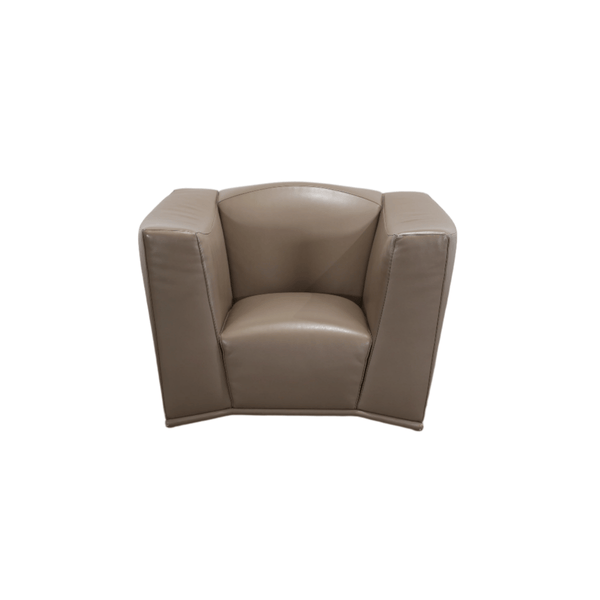 Giorgetti Leather Armchair @ REHAUS