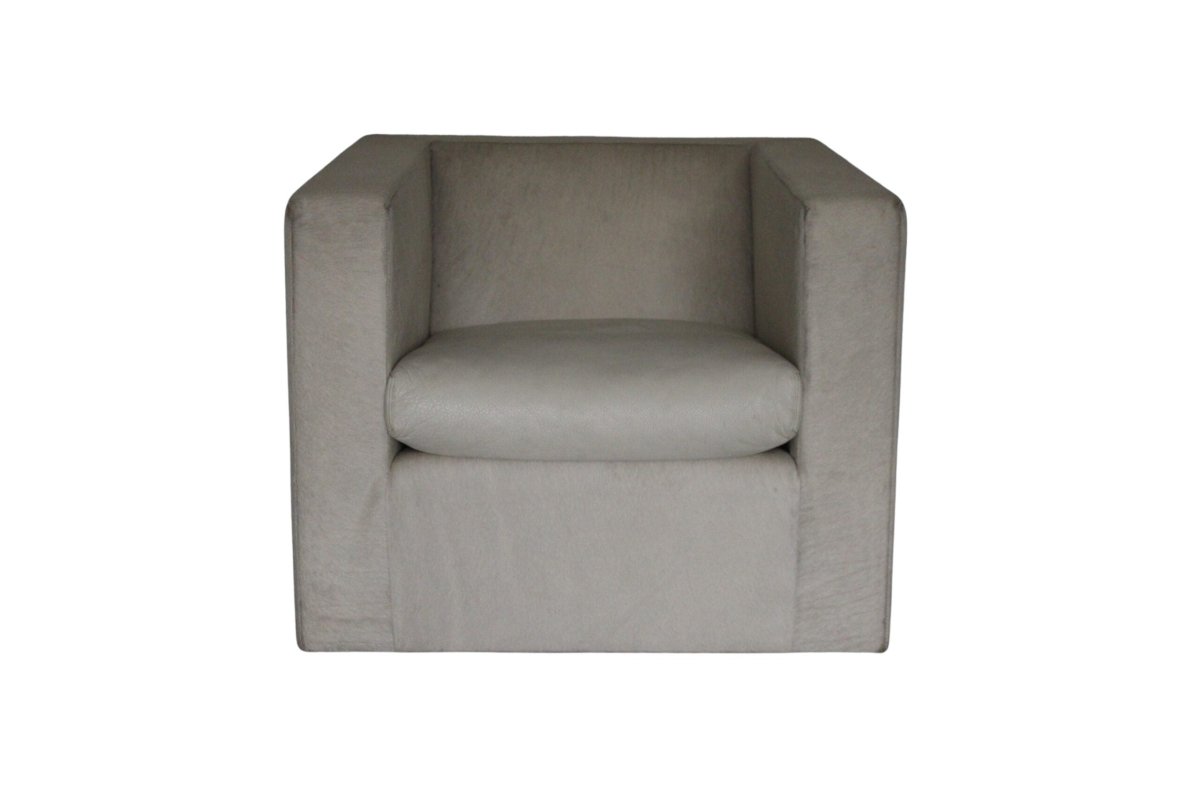 Gorgeous Minotti Suitcase Armchair in Pony Skin & Pelle Leather @ REHAUS