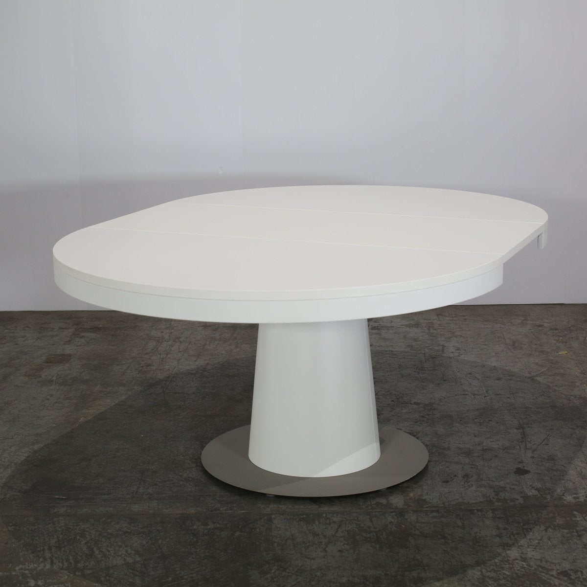 Granada Dining Table by BoConcept @ REHAUS