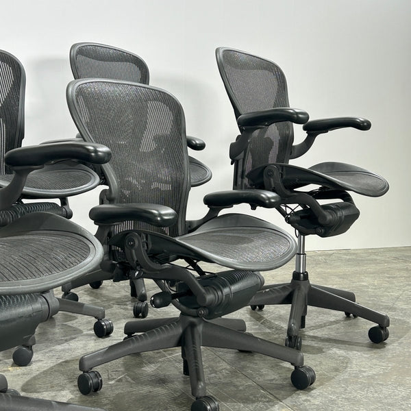 Herman Miller Aeron Desk Chair by Bill Stumpf and Don Chadwick @ REHAUS