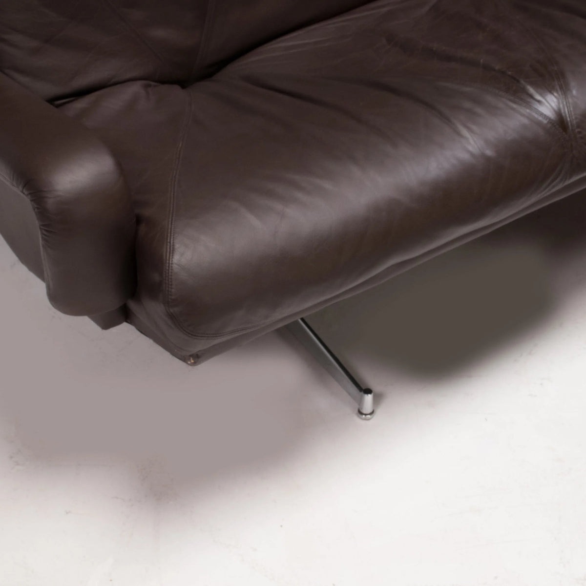 Howard Keith Vintage Brown Leather Sofa & Footstool - REHAUS - Howard Keith