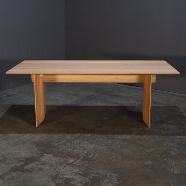 Karimoku Case Dining Table @ REHAUS