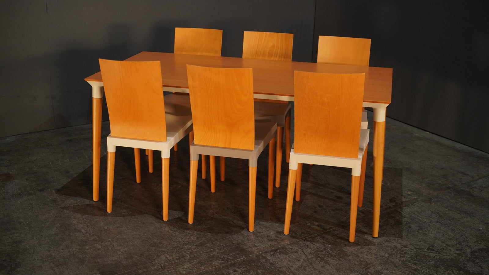 Kartell Miss Trip Dining Table by Philippe Starck @ REHAUS