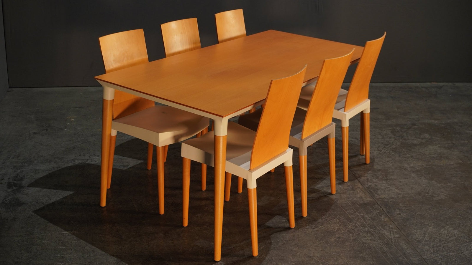 Kartell Miss Trip Dining Table by Philippe Starck @ REHAUS