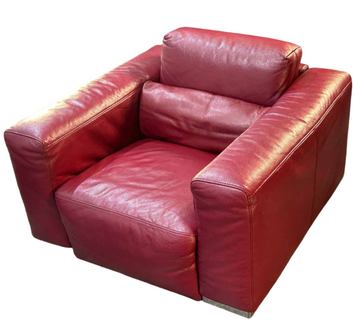 Kesterport Red Leather Armchair @ REHAUS