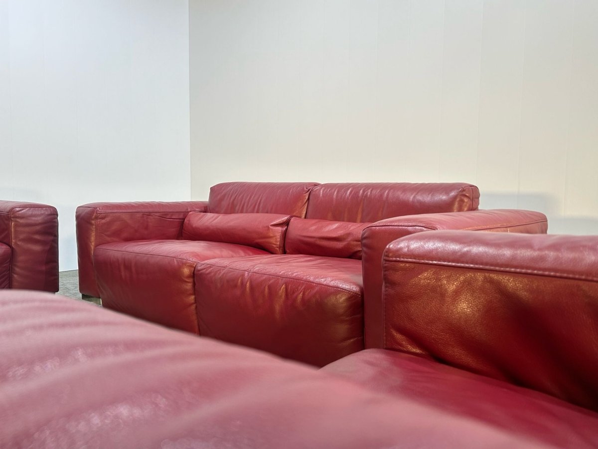 Kesterport Red Leather Three Seater Sofa @ REHAUS