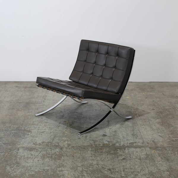 Knoll Barcelona Brown Leather Chairs by Ludwig Mies van der Rohe, Set of Two @ REHAUS