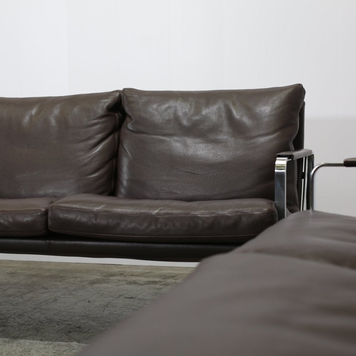 Knoll Brown Leather Fabricius Sofa @ REHAUS
