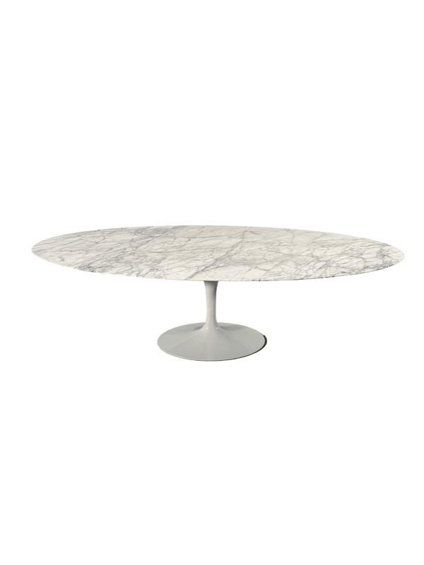 Knoll Saarinen Oval Tulip Dining Table