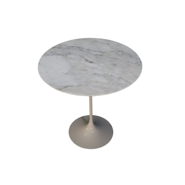 Knoll Side Table by Eero Saarinen @ REHAUS