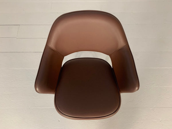 Knoll Studio Saarinen Executive Armchair - In Volo Brown Leather @ REHAUS