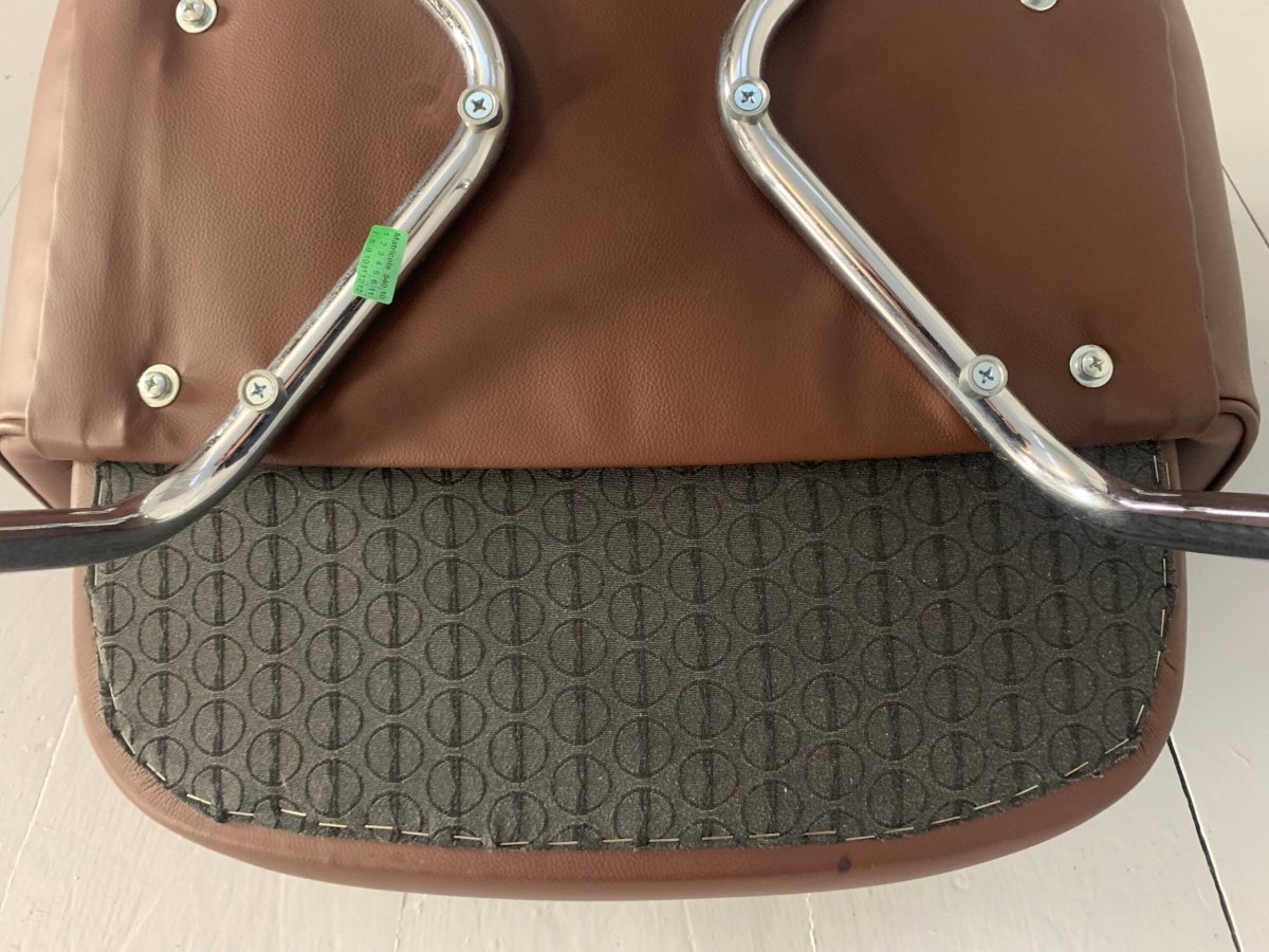 Knoll Studio Saarinen Executive Armchair - In Volo Brown Leather @ REHAUS