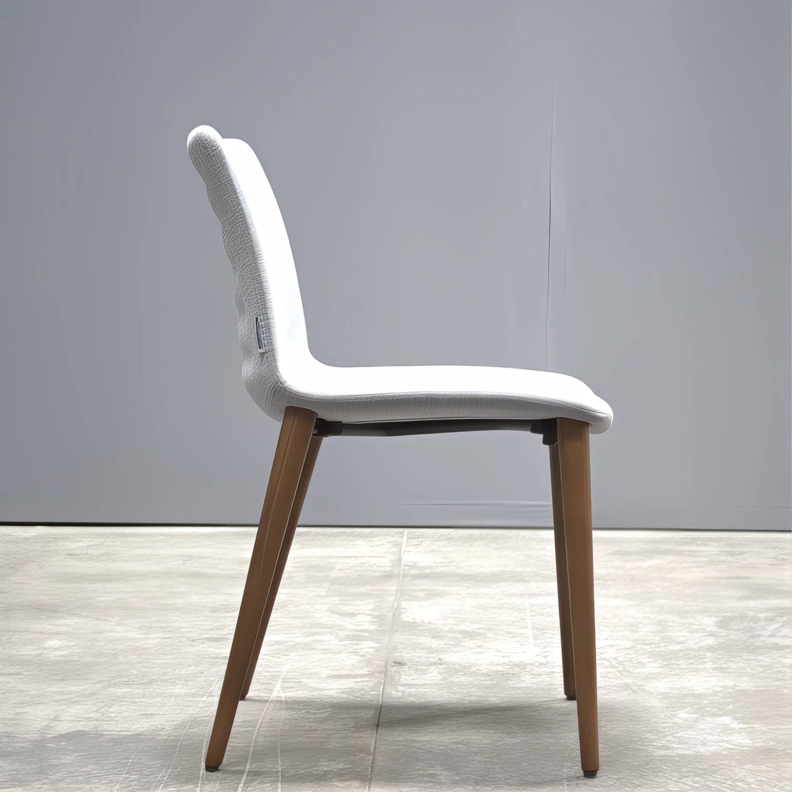 Koleksiyon Helen S0 SH10 Chair with Wooden Legs by Tasarımcı Studio Kairos - REHAUS - Koleksiyon