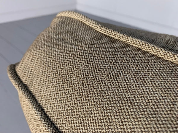 Linley 2.5 - Seat Howard - Design Sofa - In Woven Gold Fabric @ REHAUS