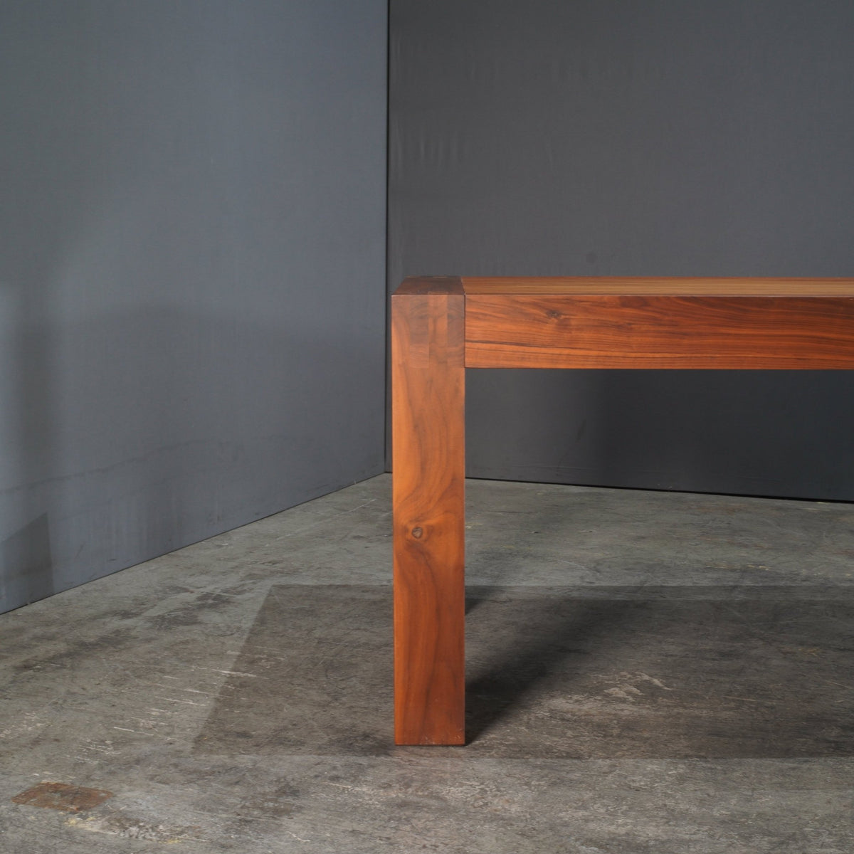 Linteloo VNU Dining Table by Henk Cos @ REHAUS