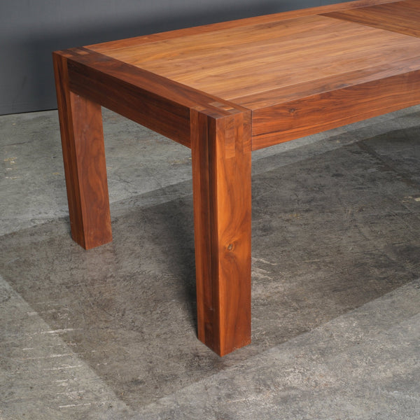 Linteloo VNU Dining Table by Henk Cos @ REHAUS
