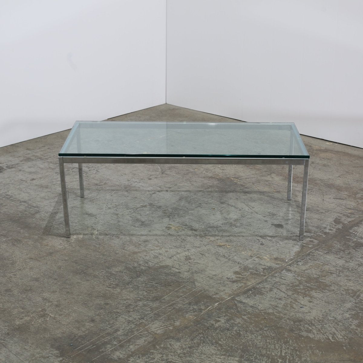 Low Glass Coffee Table by Knoll @ REHAUS